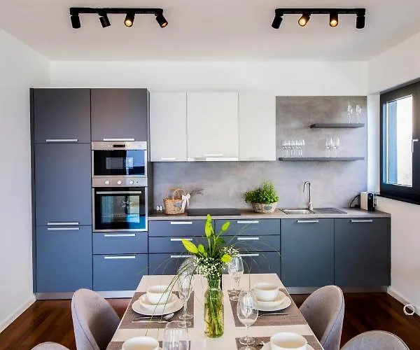 Crystal Apartment